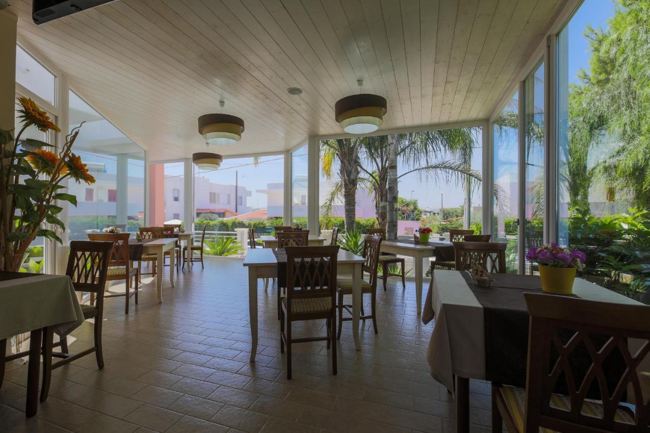 Hotel Corallo Torre Santa Sabina Eksteriør billede