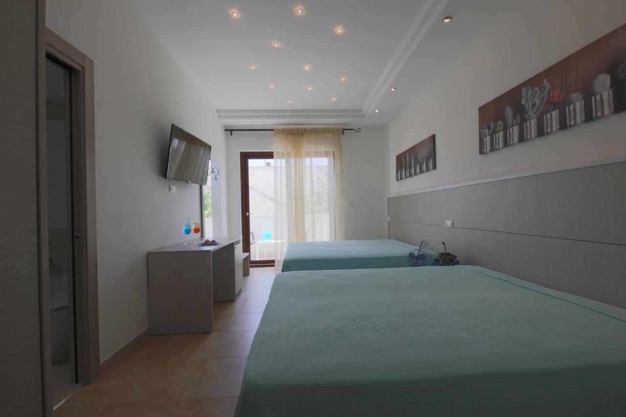 Hotel Corallo Torre Santa Sabina Eksteriør billede